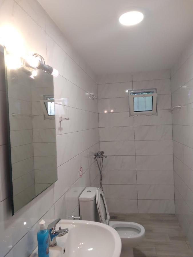 Condo Rooms Sarande Bagian luar foto
